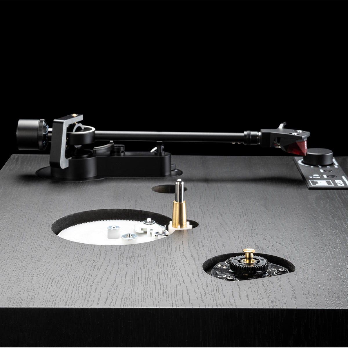 Dual CS 529 Fully Automatic 3-Speed Turntable with Bluetooth (Black Veneer)