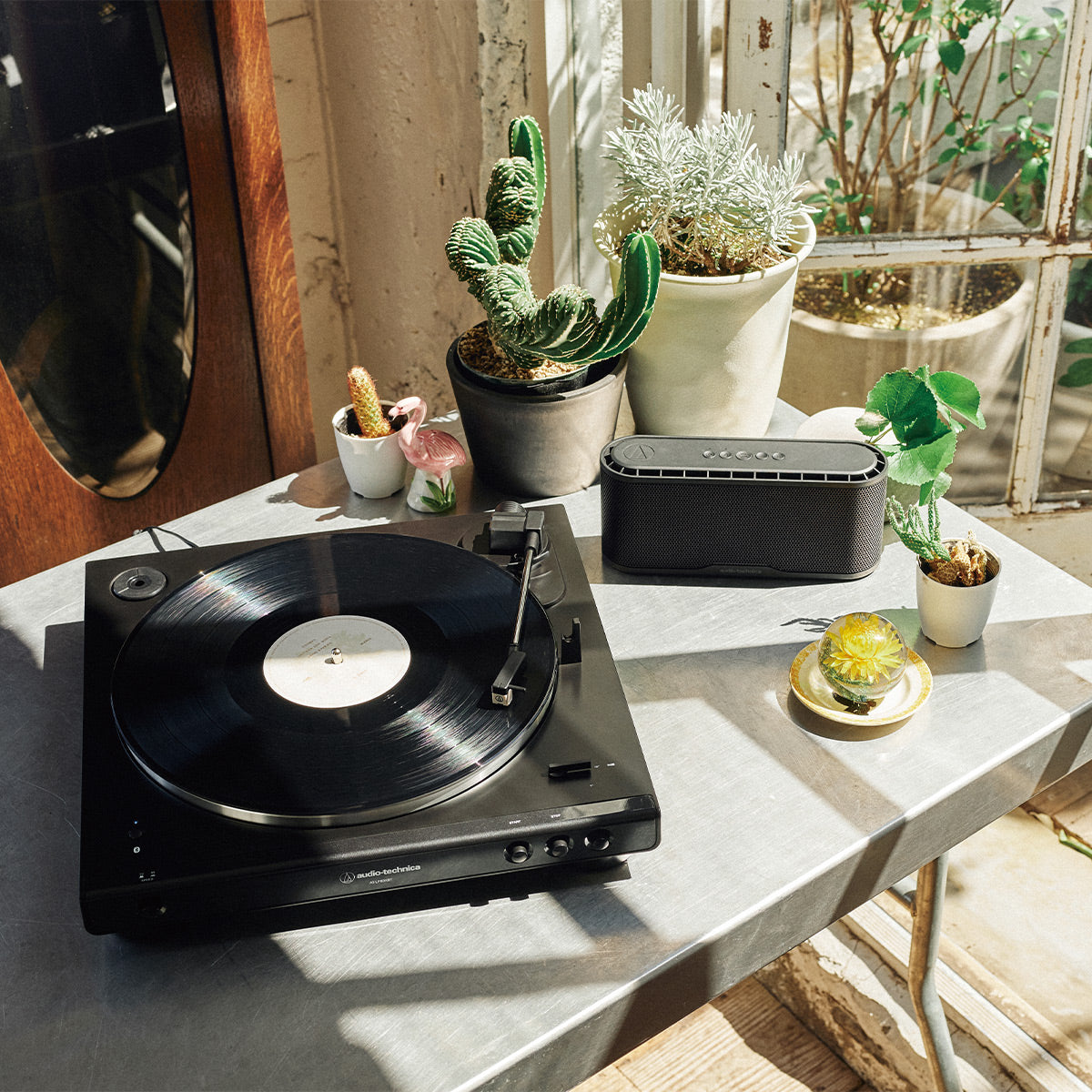 Audio-Technica AT-LP60XBT-BK Fully Automatic Belt-Drive Stereo Turntable with Bluetooth (Black)